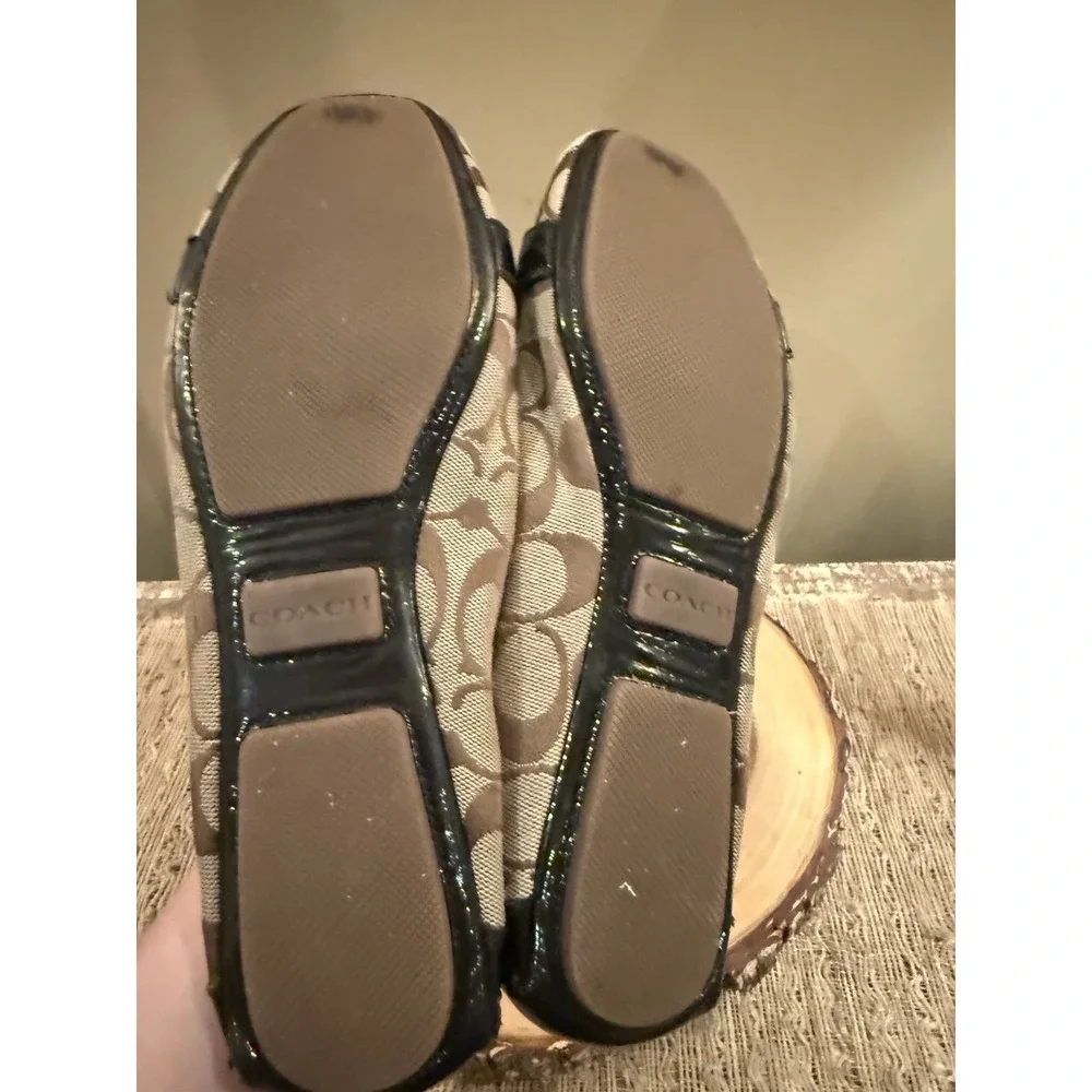 Coach Hellen Women's Brown Signature Canvas Logo Gold Driving Loafers size 10B